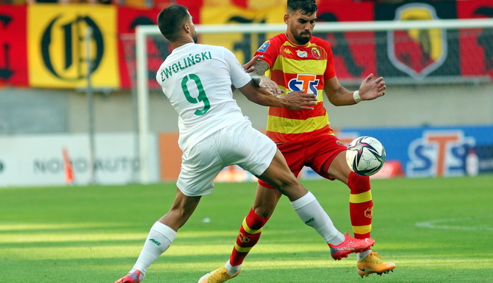 PKO Ekstraklasa. Dwa ciosy, dwóch rannych. Jagiellonia Białystok i Lechia rozpoczęły sezon ...