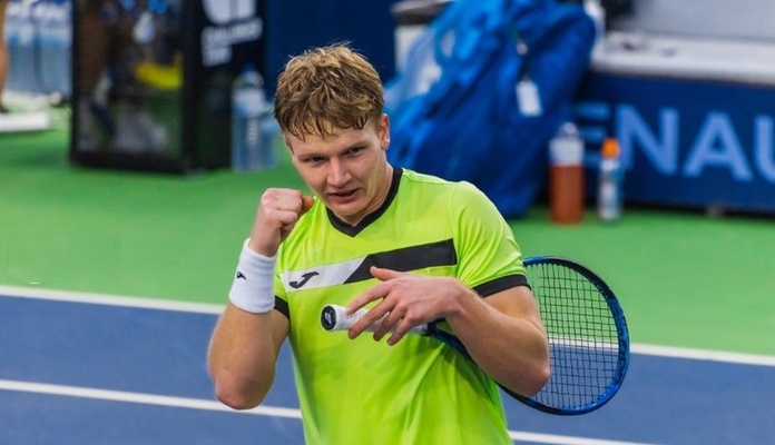 Maks Kaśnikowski o krok od głównej drabinki WP SportoweFakty