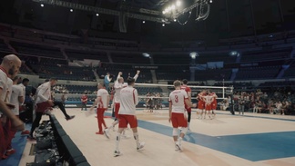 Pod siatką: Zobacz, co się działo na meczu Polaków. "Pomagają nam"