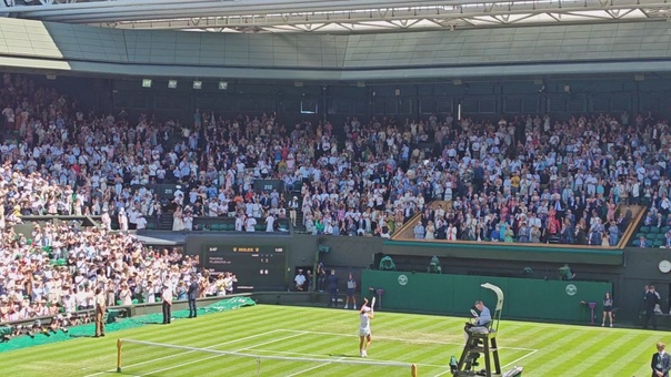 Iga Świątek wygrała na Wimbledonie. Tak zareagował trybuny