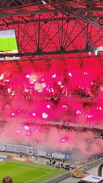 To dlatego mecz Lecha został przerwany. Sceny na stadionie