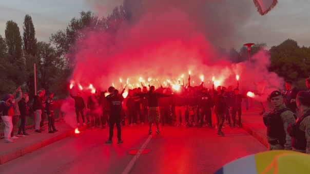 Gorąca atmosfera przed meczem Polski. Tylko spójrz, co zrobili fani z Bośni