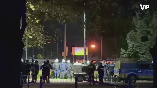 Tak kibice Wisły oglądali mecz w Warszawie. Mamy nagranie